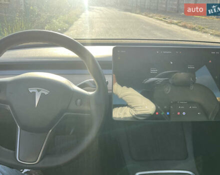 Тесла Модель 3 2022 у Києві на Automoto.ua Чорний Тесла Модель 3, об'ємом двигуна 0 л та пробігом 56 тис. км за 22500 $, фото 9 на Automoto.ua