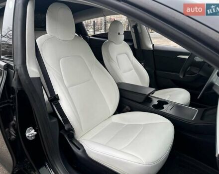 Черный Тесла Модель 3, объемом двигателя 0 л и пробегом 56 тыс. км за 23700 $, фото 13 на Automoto.ua