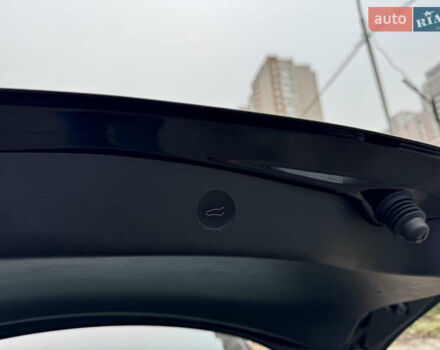 Чорний Тесла Модель 3, об'ємом двигуна 0 л та пробігом 160 тис. км за 17999 $, фото 41 на Automoto.ua