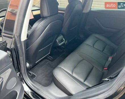 Черный Тесла Модель 3, объемом двигателя 0 л и пробегом 28 тыс. км за 25000 $, фото 12 на Automoto.ua