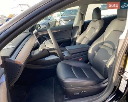 Черный Тесла Модель 3, объемом двигателя 0 л и пробегом 63 тыс. км за 19900 $, фото 14 на Automoto.ua