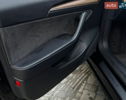 Черный Тесла Модель 3, объемом двигателя 0 л и пробегом 84 тыс. км за 20000 $, фото 7 на Automoto.ua