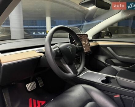 Чорний Тесла Модель 3, об'ємом двигуна 0 л та пробігом 20 тис. км за 23900 $, фото 16 на Automoto.ua
