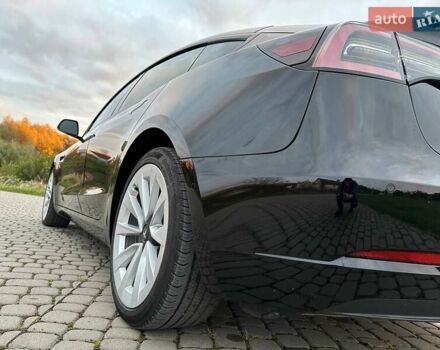 Черный Тесла Модель 3, объемом двигателя 0 л и пробегом 70 тыс. км за 17400 $, фото 2 на Automoto.ua