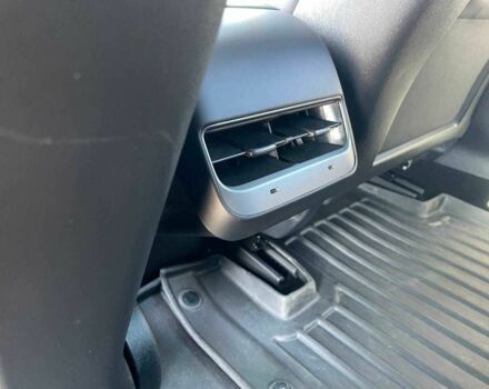 Чорний Тесла Модель 3, об'ємом двигуна 0 л та пробігом 55 тис. км за 23500 $, фото 20 на Automoto.ua