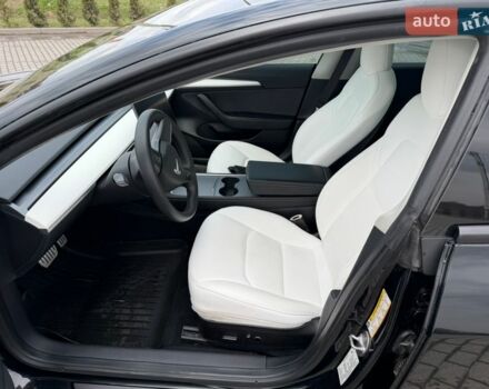 Черный Тесла Модель 3, объемом двигателя 0 л и пробегом 43 тыс. км за 21999 $, фото 20 на Automoto.ua