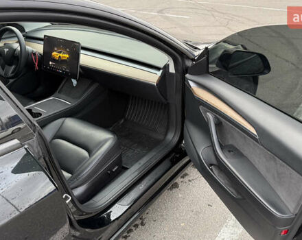 Черный Тесла Модель 3, объемом двигателя 0 л и пробегом 55 тыс. км за 19900 $, фото 10 на Automoto.ua