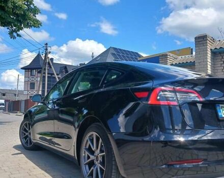 Чорний Тесла Модель 3, об'ємом двигуна 0 л та пробігом 50 тис. км за 21890 $, фото 4 на Automoto.ua