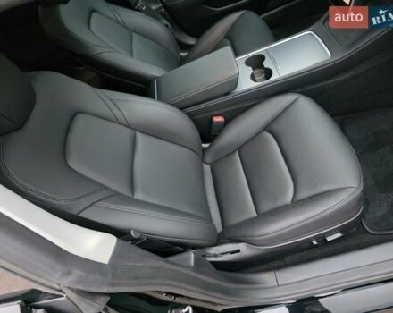 Чорний Тесла Модель 3, об'ємом двигуна 0 л та пробігом 38 тис. км за 24000 $, фото 25 на Automoto.ua