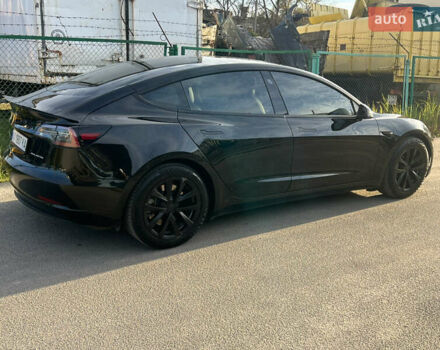 Тесла Модель 3 2022 у Києві на Automoto.ua Чорний Тесла Модель 3, об'ємом двигуна 0 л та пробігом 56 тис. км за 22500 $, фото 5 на Automoto.ua