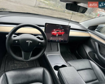 Чорний Тесла Модель 3, об'ємом двигуна 0 л та пробігом 154 тис. км за 17399 $, фото 13 на Automoto.ua