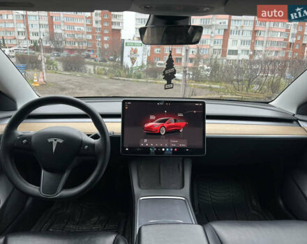 Чорний Тесла Модель 3, об'ємом двигуна 0 л та пробігом 154 тис. км за 17399 $, фото 12 на Automoto.ua