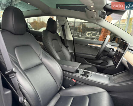 Чорний Тесла Модель 3, об'ємом двигуна 0 л та пробігом 36 тис. км за 19500 $, фото 18 на Automoto.ua