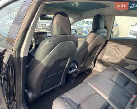 Чорний Тесла Модель 3, об'ємом двигуна 0 л та пробігом 49 тис. км за 20600 $, фото 12 на Automoto.ua