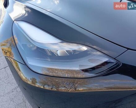 Чорний Тесла Модель 3, об'ємом двигуна 0 л та пробігом 27 тис. км за 25000 $, фото 2 на Automoto.ua