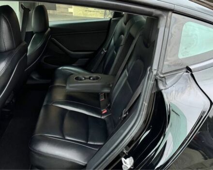 Чорний Тесла Модель 3, об'ємом двигуна 0 л та пробігом 172 тис. км за 16900 $, фото 7 на Automoto.ua