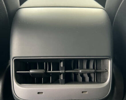 Черный Тесла Модель 3, объемом двигателя 0 л и пробегом 85 тыс. км за 19999 $, фото 47 на Automoto.ua