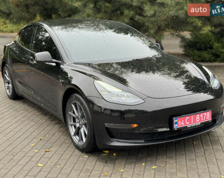 Чорний Тесла Модель 3, об'ємом двигуна 0 л та пробігом 38 тис. км за 21500 $, фото 1 на Automoto.ua