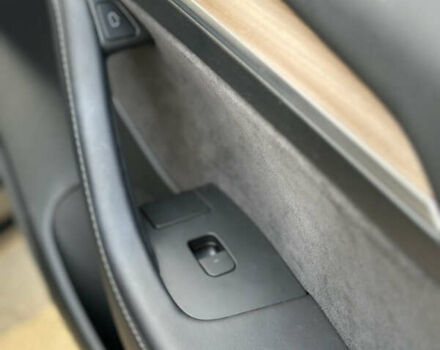 Черный Тесла Модель 3, объемом двигателя 0 л и пробегом 52 тыс. км за 25000 $, фото 24 на Automoto.ua