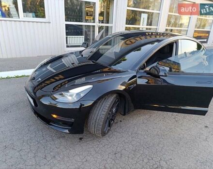 Черный Тесла Модель 3, объемом двигателя 0 л и пробегом 25 тыс. км за 26000 $, фото 7 на Automoto.ua