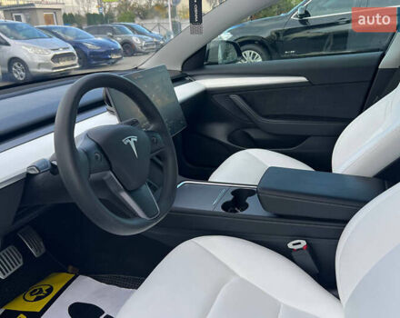 Чорний Тесла Модель 3, об'ємом двигуна 0 л та пробігом 16 тис. км за 22900 $, фото 11 на Automoto.ua