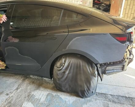 Чорний Тесла Модель 3, об'ємом двигуна 0 л та пробігом 38 тис. км за 21000 $, фото 6 на Automoto.ua