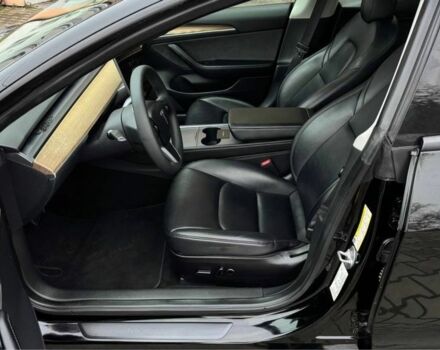 Чорний Тесла Модель 3, об'ємом двигуна 0 л та пробігом 172 тис. км за 16900 $, фото 5 на Automoto.ua