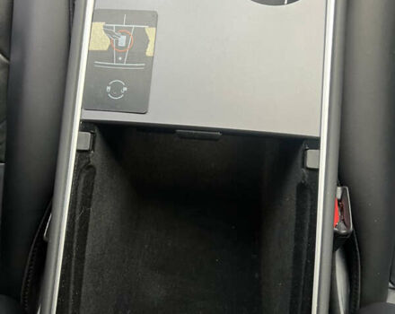 Черный Тесла Модель 3, объемом двигателя 0 л и пробегом 85 тыс. км за 19999 $, фото 29 на Automoto.ua