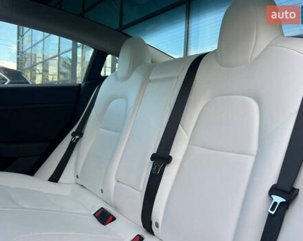 Чорний Тесла Модель 3, об'ємом двигуна 0 л та пробігом 16 тис. км за 22900 $, фото 12 на Automoto.ua