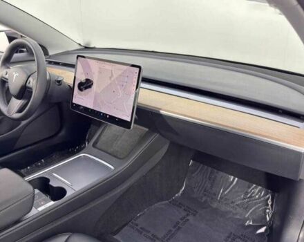 Черный Тесла Модель 3, объемом двигателя 0 л и пробегом 15 тыс. км за 15500 $, фото 10 на Automoto.ua