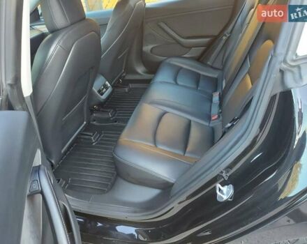 Чорний Тесла Модель 3, об'ємом двигуна 0 л та пробігом 60 тис. км за 17200 $, фото 13 на Automoto.ua