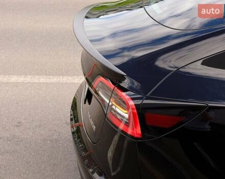 Чорний Тесла Модель 3, об'ємом двигуна 0 л та пробігом 49 тис. км за 24999 $, фото 16 на Automoto.ua