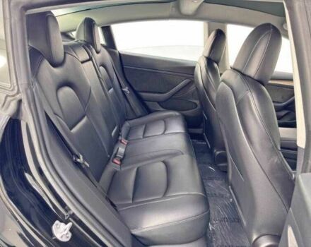 Черный Тесла Модель 3, объемом двигателя 0 л и пробегом 15 тыс. км за 15500 $, фото 14 на Automoto.ua