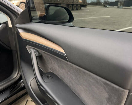 Черный Тесла Модель 3, объемом двигателя 0 л и пробегом 85 тыс. км за 19999 $, фото 34 на Automoto.ua
