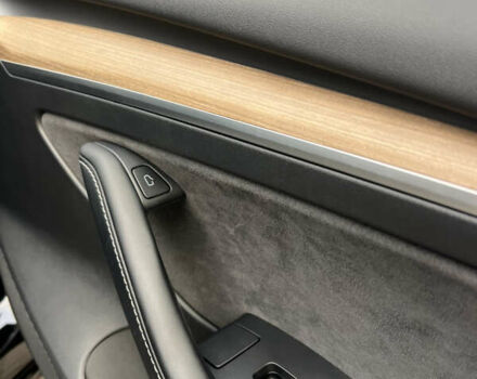 Черный Тесла Модель 3, объемом двигателя 0 л и пробегом 85 тыс. км за 19999 $, фото 33 на Automoto.ua