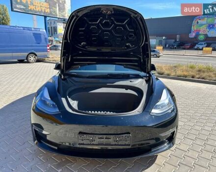 Чорний Тесла Модель 3, об'ємом двигуна 0 л та пробігом 18 тис. км за 20500 $, фото 12 на Automoto.ua