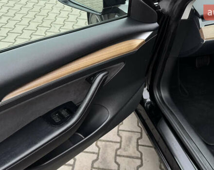 Чорний Тесла Модель 3, об'ємом двигуна 0 л та пробігом 172 тис. км за 16900 $, фото 20 на Automoto.ua