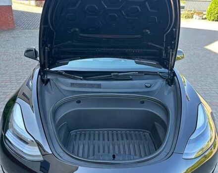 Черный Тесла Модель 3, объемом двигателя 0 л и пробегом 22 тыс. км за 22800 $, фото 69 на Automoto.ua