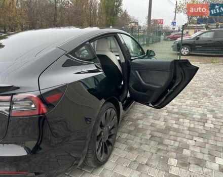 Чорний Тесла Модель 3, об'ємом двигуна 0 л та пробігом 20 тис. км за 28000 $, фото 14 на Automoto.ua