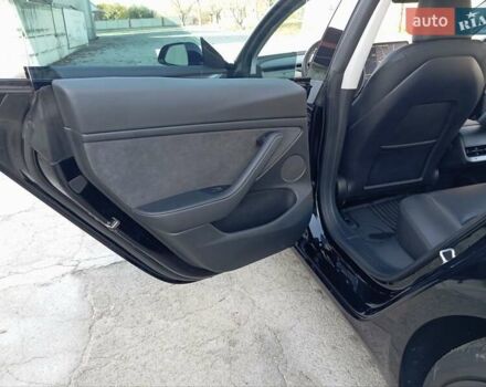 Чорний Тесла Модель 3, об'ємом двигуна 0 л та пробігом 27 тис. км за 25000 $, фото 23 на Automoto.ua