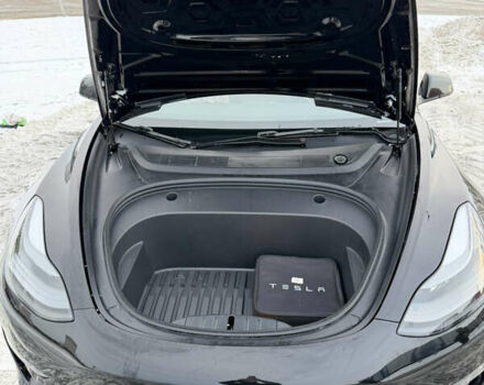 Черный Тесла Модель 3, объемом двигателя 0 л и пробегом 48 тыс. км за 26500 $, фото 29 на Automoto.ua