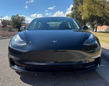 Чорний Тесла Модель 3, об'ємом двигуна 0 л та пробігом 23 тис. км за 14000 $, фото 1 на Automoto.ua