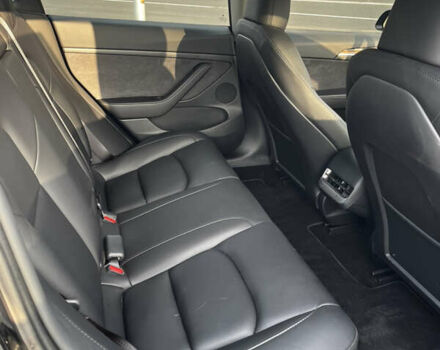 Черный Тесла Модель 3, объемом двигателя 0 л и пробегом 61 тыс. км за 23000 $, фото 2 на Automoto.ua