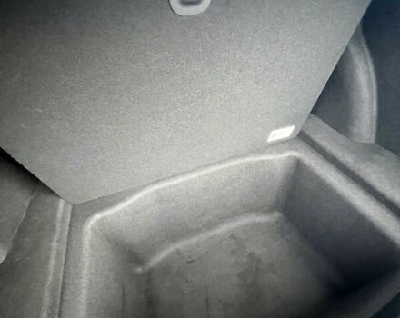 Черный Тесла Модель 3, объемом двигателя 0 л и пробегом 85 тыс. км за 19999 $, фото 55 на Automoto.ua