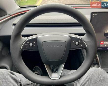 Тесла Модель 3 2024 у Олевске на Automoto.ua Чорний Тесла Модель 3, об'ємом двигуна 0 л та пробігом 15 тис. км за 31499 $, фото 49 на Automoto.ua