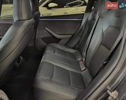 Чорний Тесла Модель 3, об'ємом двигуна 0 л та пробігом 20 тис. км за 29999 $, фото 21 на Automoto.ua