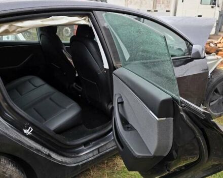 Тесла Модель 3 2024 у Коростене на Automoto.ua Чорний Тесла Модель 3, об'ємом двигуна 0 л та пробігом 25 тис. км за 19800 $, фото 11 на Automoto.ua