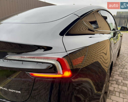Тесла Модель 3 2024 у Олевске на Automoto.ua Чорний Тесла Модель 3, об'ємом двигуна 0 л та пробігом 15 тис. км за 31499 $, фото 27 на Automoto.ua