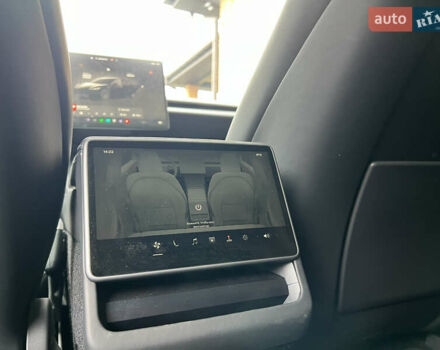Тесла Модель 3 2024 у Олевске на Automoto.ua Чорний Тесла Модель 3, об'ємом двигуна 0 л та пробігом 15 тис. км за 31499 $, фото 47 на Automoto.ua