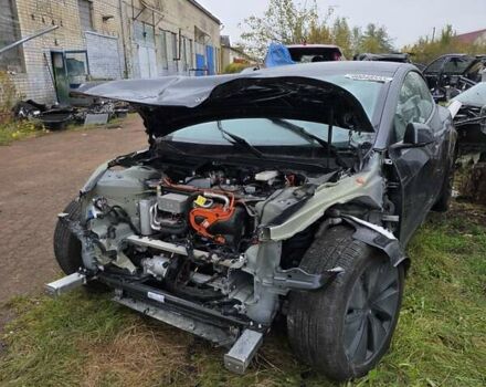 Тесла Модель 3 2024 у Коростене на Automoto.ua Чорний Тесла Модель 3, об'ємом двигуна 0 л та пробігом 25 тис. км за 19800 $, фото 2 на Automoto.ua